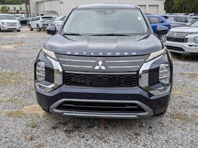 2026 Mitsubishi Outlander SE