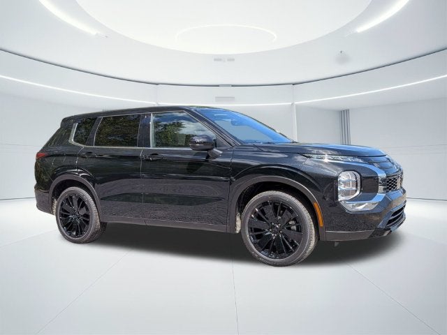 2026 Mitsubishi Outlander LE