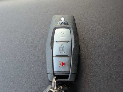 2026 Mitsubishi Outlander LE