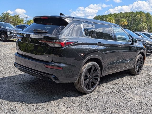 2026 Mitsubishi Outlander LE
