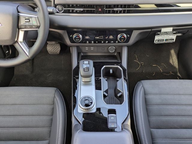 2026 Mitsubishi Outlander Base