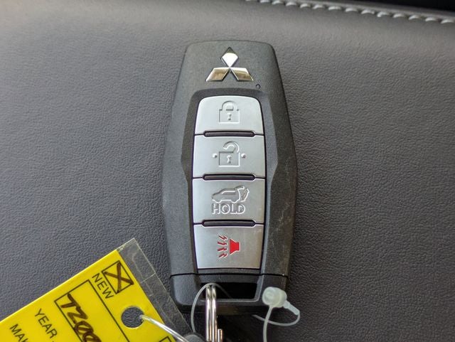 2026 Mitsubishi Outlander Base