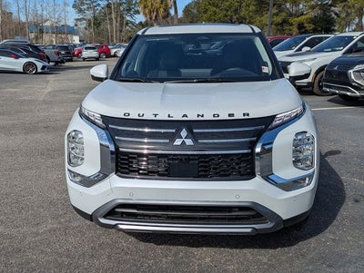 2026 Mitsubishi Outlander Base