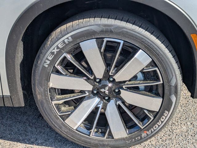 2026 Mitsubishi Outlander Base