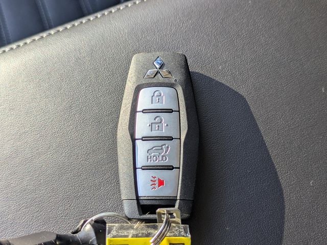 2026 Mitsubishi Outlander Base