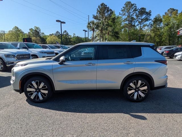 2026 Mitsubishi Outlander Base