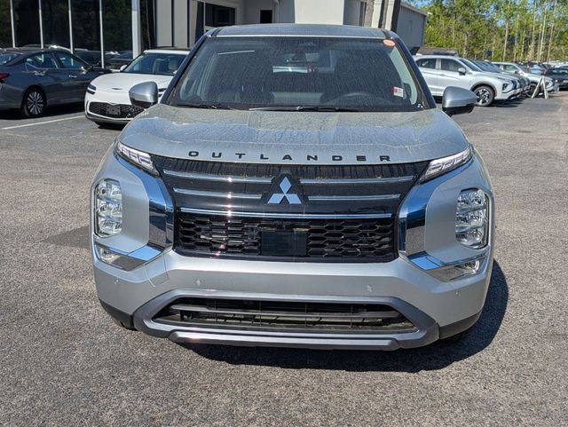 2026 Mitsubishi Outlander Base