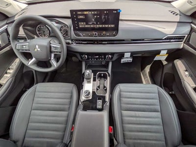 2026 Mitsubishi Outlander SE