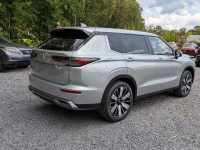 2026 Mitsubishi Outlander SE