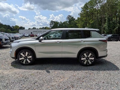 2026 Mitsubishi Outlander SE