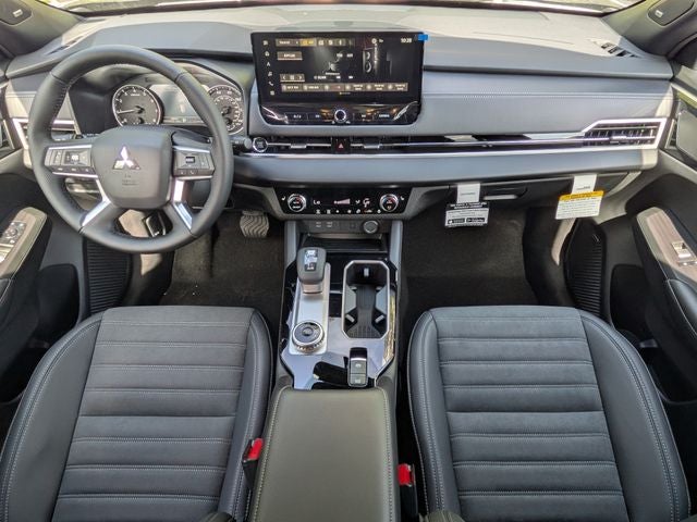 2026 Mitsubishi Outlander Base
