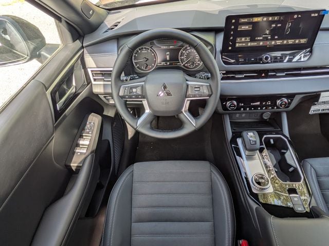 2026 Mitsubishi Outlander Base