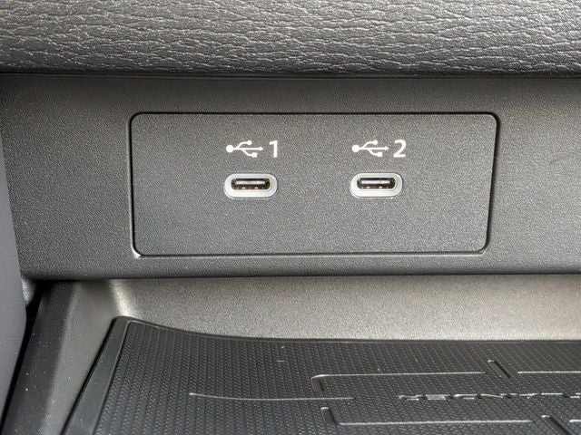 2026 Mitsubishi Outlander Base