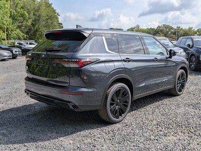 2026 Mitsubishi Outlander Base