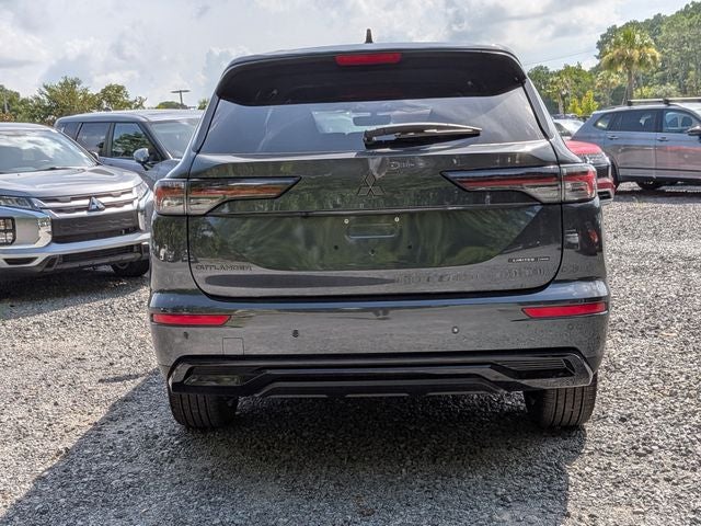 2026 Mitsubishi Outlander Base