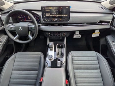 2026 Mitsubishi Outlander SE