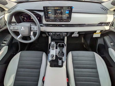 2026 Mitsubishi Outlander SE