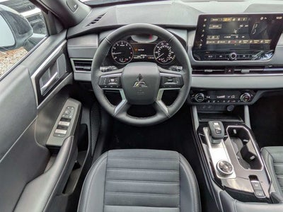 2026 Mitsubishi Outlander LE