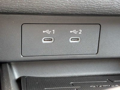 2026 Mitsubishi Outlander LE