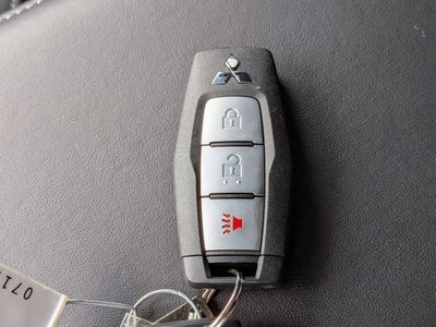 2026 Mitsubishi Outlander LE