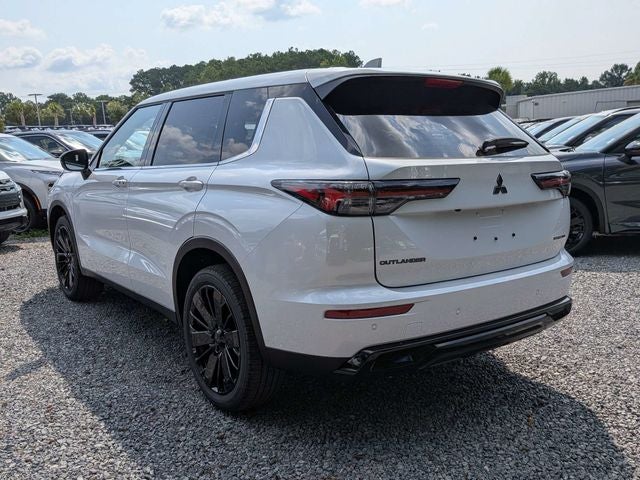 2026 Mitsubishi Outlander LE