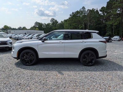 2026 Mitsubishi Outlander LE