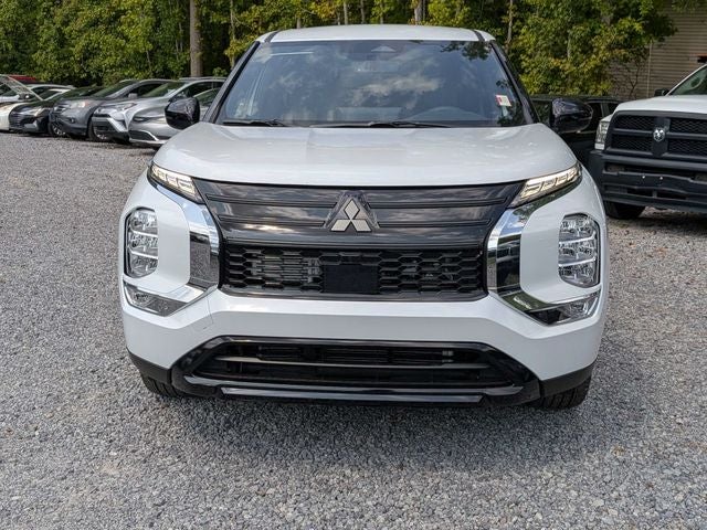 2026 Mitsubishi Outlander LE