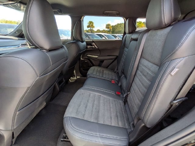 2026 Mitsubishi Outlander LE