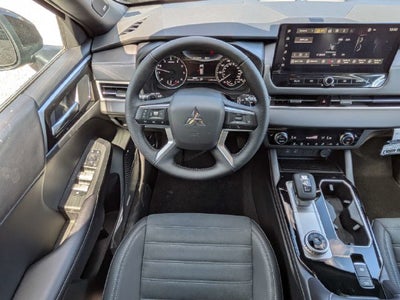 2026 Mitsubishi Outlander LE