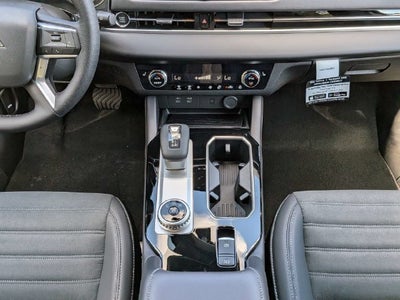 2026 Mitsubishi Outlander LE