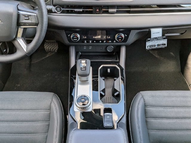 2026 Mitsubishi Outlander LE
