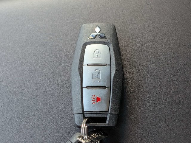 2026 Mitsubishi Outlander LE