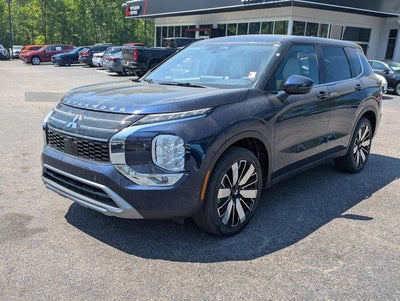 2026 Mitsubishi Outlander SE