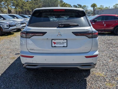 2026 Mitsubishi Outlander SE