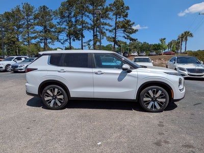2026 Mitsubishi Outlander SE
