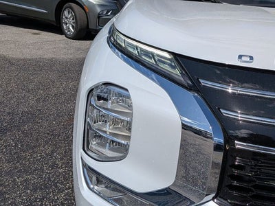 2026 Mitsubishi Outlander Base