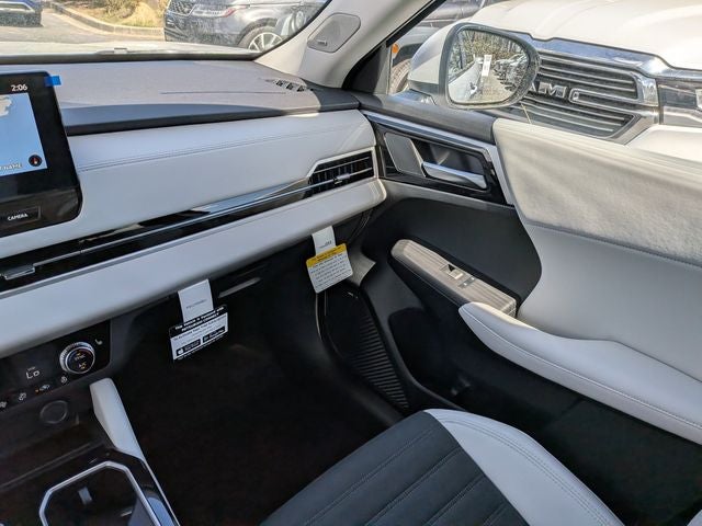 2026 Mitsubishi Outlander Base