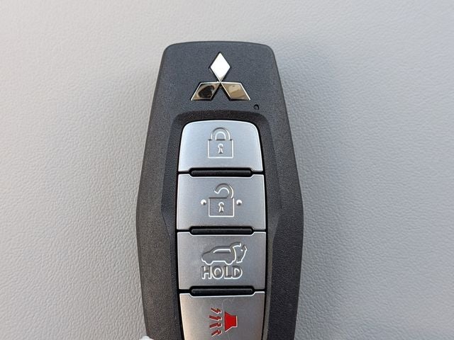 2026 Mitsubishi Outlander Base