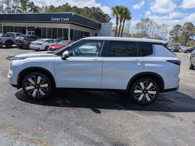 2026 Mitsubishi Outlander Base