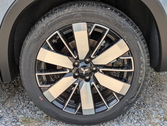 2026 Mitsubishi Outlander Base