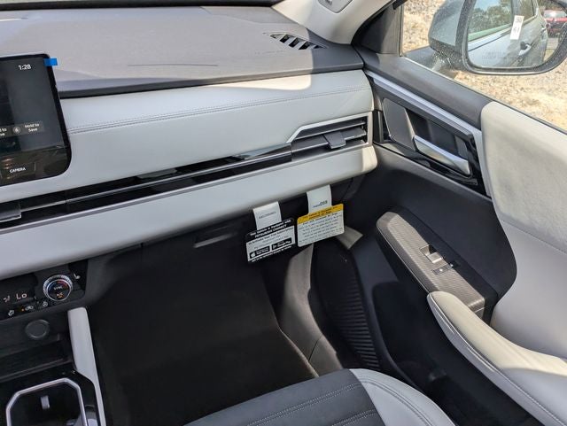 2026 Mitsubishi Outlander Base