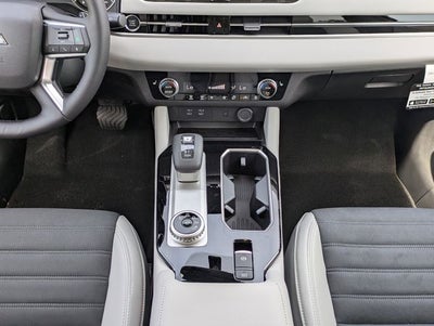 2026 Mitsubishi Outlander Base