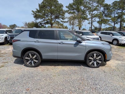 2026 Mitsubishi Outlander Base
