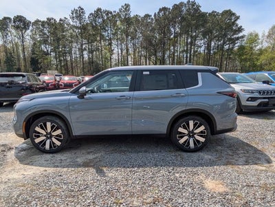 2026 Mitsubishi Outlander Base