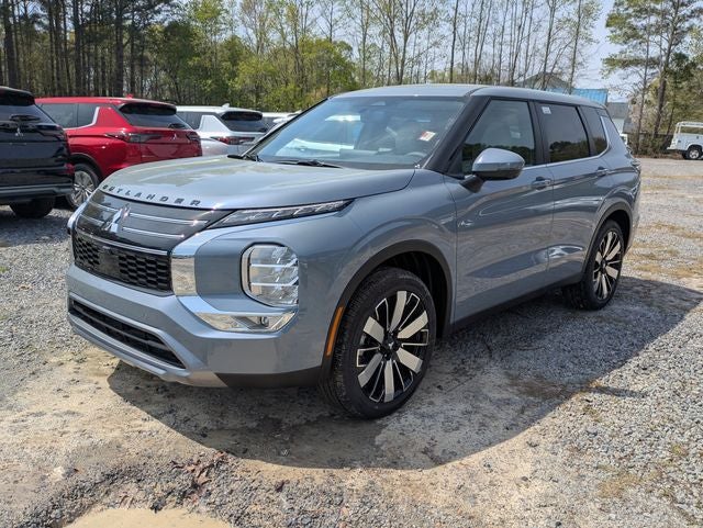 2026 Mitsubishi Outlander Base