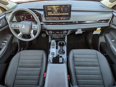 2026 Mitsubishi Outlander SE