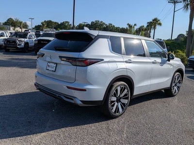 2026 Mitsubishi Outlander SE