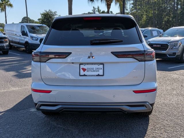 2026 Mitsubishi Outlander SE