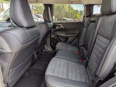 2026 Mitsubishi Outlander SE