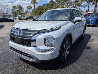 2026 Mitsubishi Outlander SE